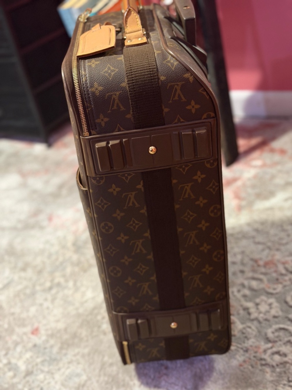 AUTHENTIC LOUIS VUITTON LUGGAGE - Picture 3 of 12